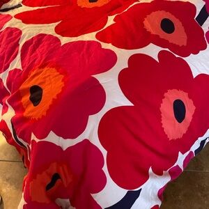 NWOT Marimekko comforter pillowcases sham set Unikko Red floral bed set READ